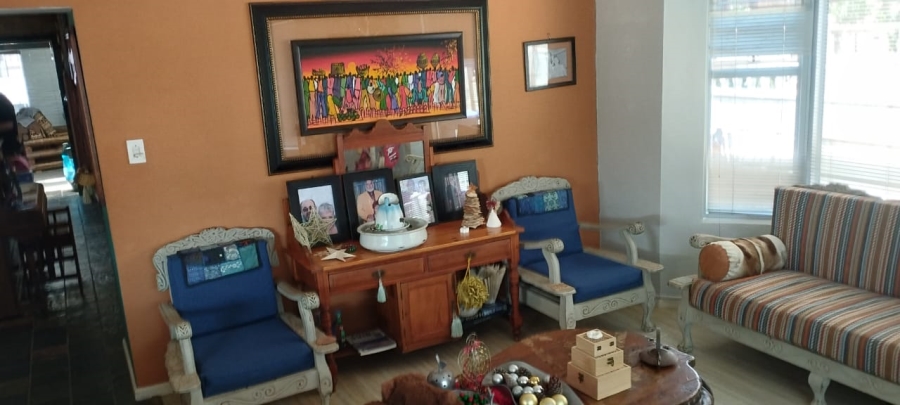 4 Bedroom Property for Sale in Noorsekloof Eastern Cape